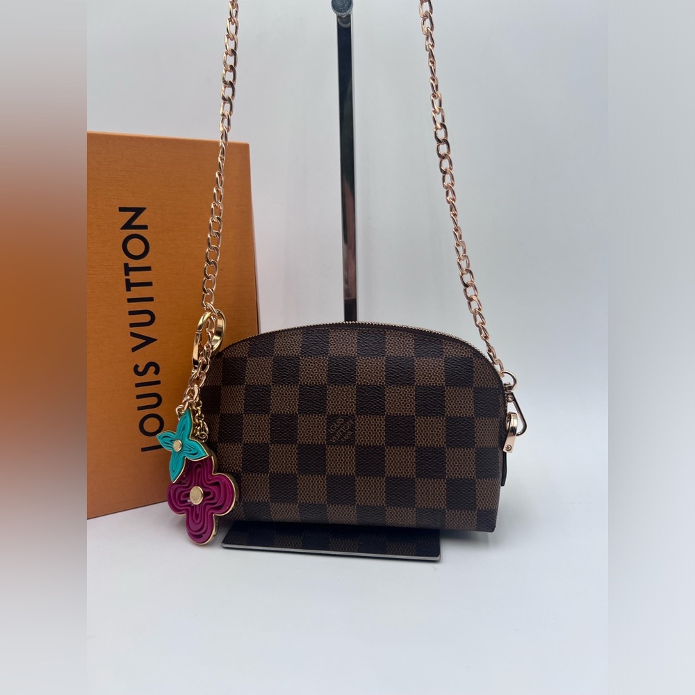 🌹♥️LOUIS VUITTON COSMETICS POUCH/ CROSSBODY BAG♥️🌹